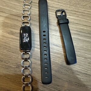 Fitbit Luxe package